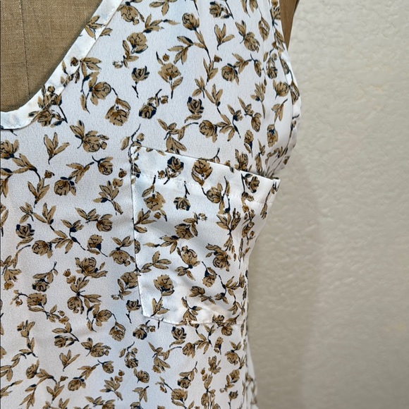 Lush Women's Large Floral Sleeveless V-Neck Top White and Brown NWT - Picture 3 of 11